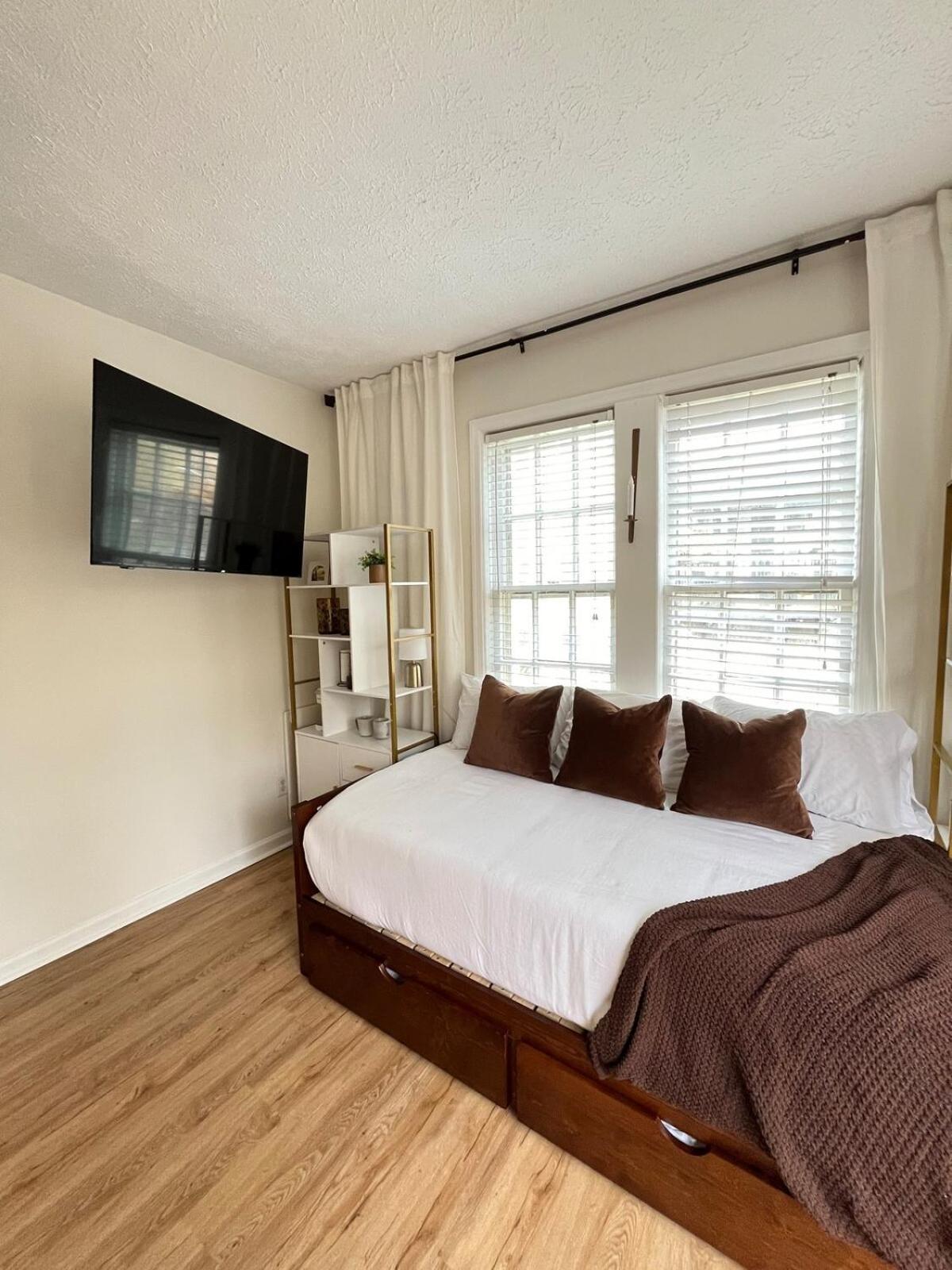 Midtown Overlooking Piedmont Park *